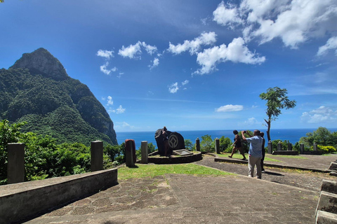 St. Lucia: Soufriere Tour with Pitons and Waterfalls