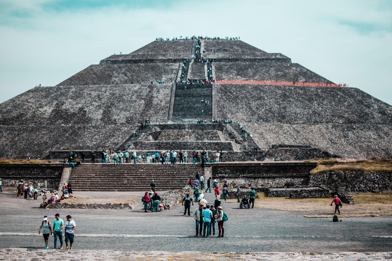 Mexico City: Teotihuacan, Tlatelolco, and Guadalupe Tour