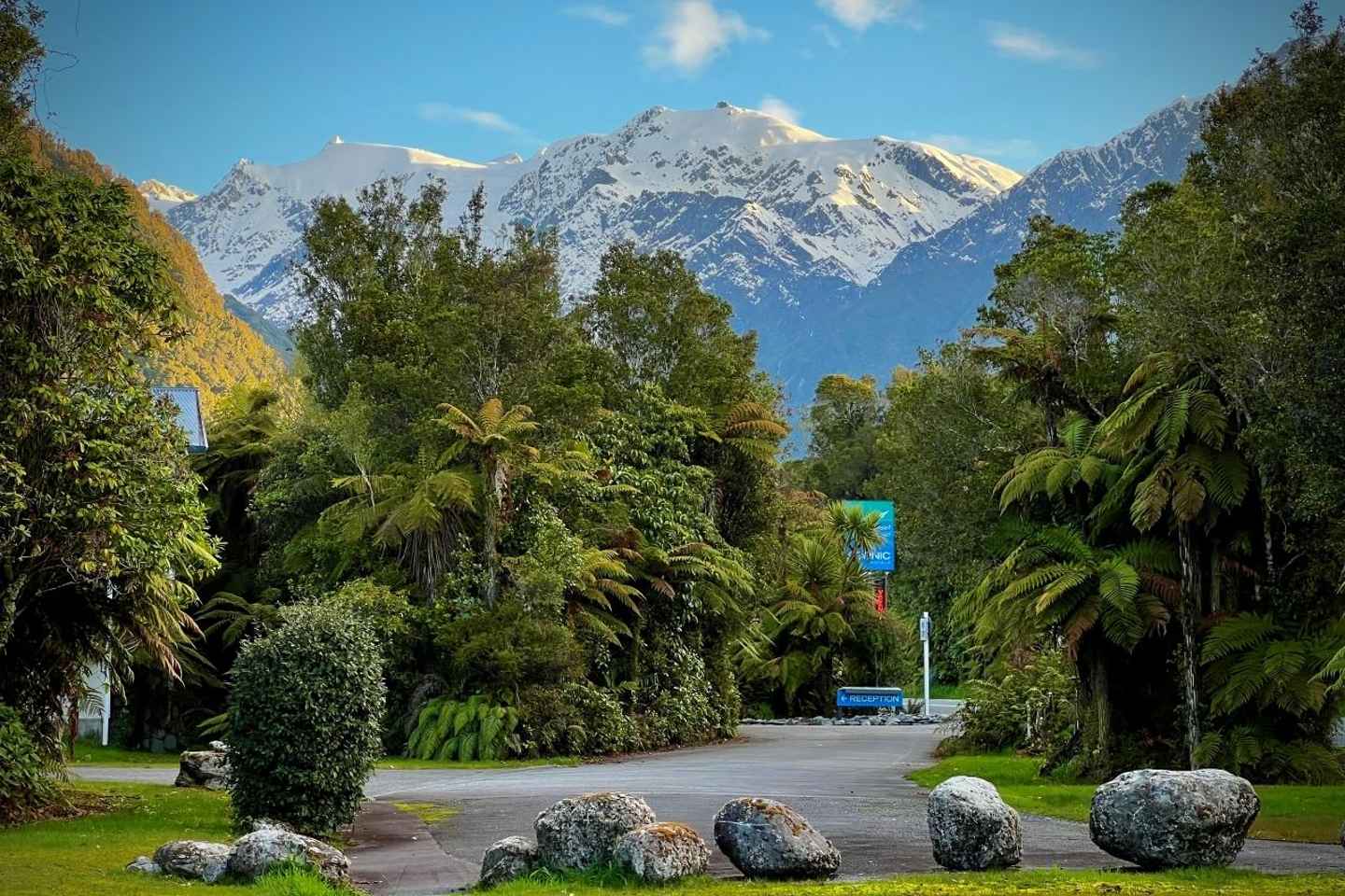 Christchurch: to Franz Josef via Hokitika 1 Way Tour - Christchurch: to Franz Josef via Hokitika 1 Way Tour
