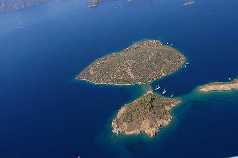 Fethiye: boottocht langs 12 eilanden met lunch en vervoer van en naar je hotel