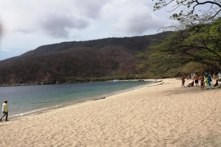 Tayrona Bahia Concha z lunchem