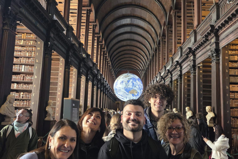 Complete tour of the Old Library of Dublin and the Book of Kells Full tour of Dublin's Old Library and the Book of Kells