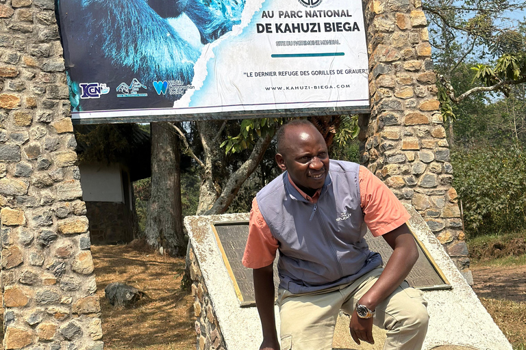 3 días de Rastreo de Gorilas de las Tierras Bajas del Congo (RDC) desde RuandaInglés