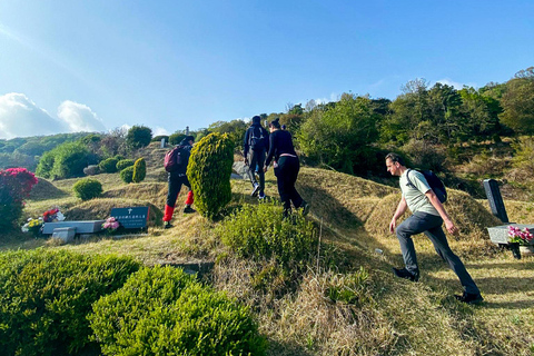 Goyang-si : randonnée sur le thème du cimetière coréen et du folkloreGoyang-si : cimetière coréen et randonnée folklorique