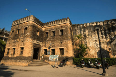 Zanzibar: Jozani Forest, Spice Farm & Stone Town Full-Day. TOUR WITH HOTEL TRANSFER PICKUP AND DROP