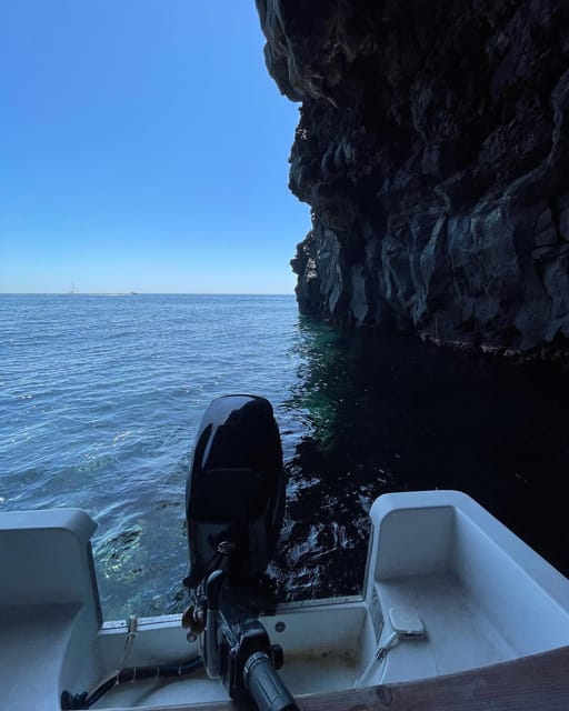 BOAT TOUR WITH APERITIF ON BOARD IN THE CYCLOPS ISLANDS - Housity