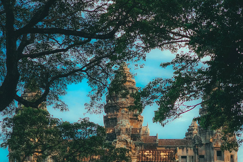 Angkor Wat - 2 dias: pequeno, grande circuito e templo de arenito rosaMesma opção, melhor preço para até 9 pessoas