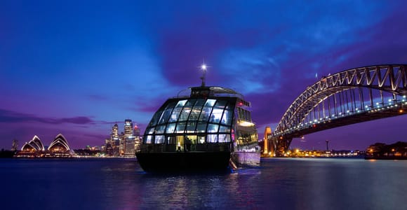 Sydney Harbour: Glass Boat Signature Dinner Cruise
