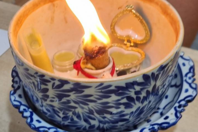 Ayutthaya: Thai Lip Balm Workshop & Market Tour