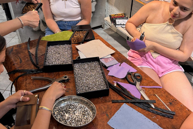 Florence: Craft a Leather Wallet in a Real Artisan Studio