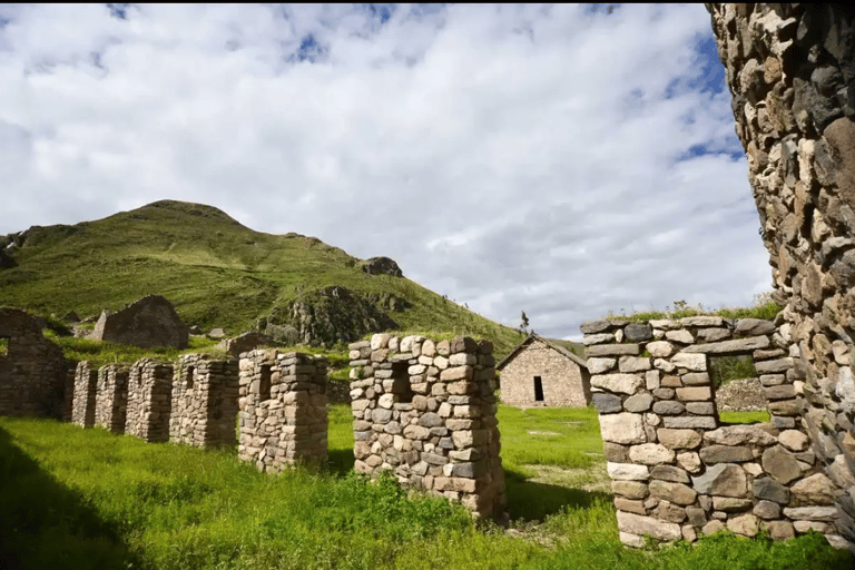2 Days of Trekking through the Colca Canyon, Ending in Puno 2-Day Trekking in the Colca Canyon, ending in Puno