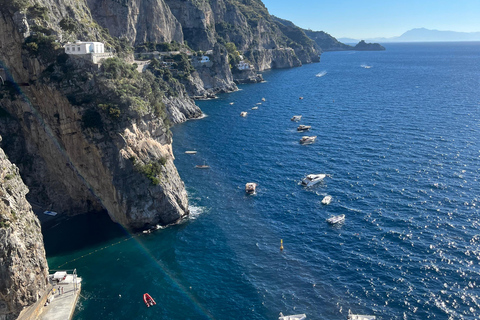 From Positano: Amalfi Coast Tour with Boat Excursion