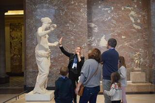Paris: Best of the Louvre Guided Tour with Pre-booked Ticket