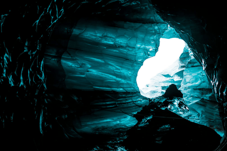 Depuis Reykjavík : Grotte de glace de Katla et visite de la côte sudVisite en bus avec prise en charge à l'arrêt 12 à Reykjavík