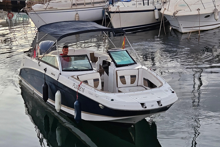 Torrevieja: Multi-adventure experience with yacht, stand-up paddleboarding, snorkeling, and photography Torrevieja: Charlie's Angels Multi-Adventure Experience