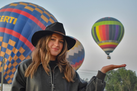 Vuelo en globo aerostático desde CDMX + desayuno cuevaSolo Vuelo dans le monde aérostatique