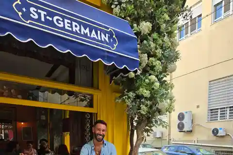 Athens: Explore Food, Drink, and the Center with an Ex-Pat