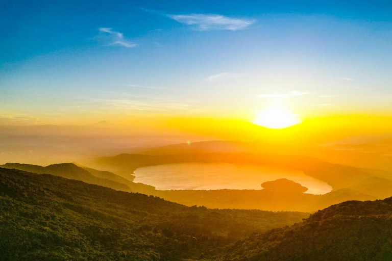 Lago, Volcán y Termales: Santa Ana Experience