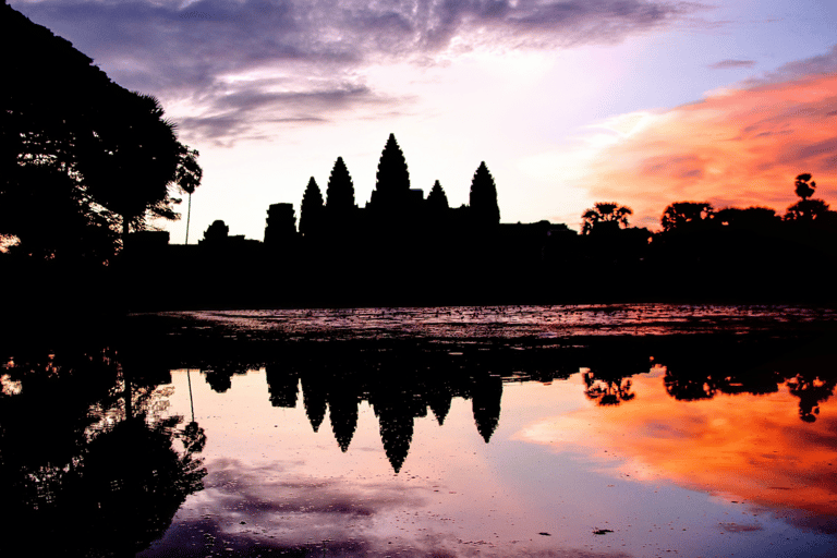 Privat soluppgång Angkor Wat-turPrivat soluppgång Angkor Wat-tur med tysk reseledare