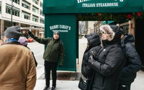 Chicago: Gangsters and Food Tasting Walking Tour