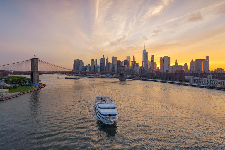 NYC: Full-Day Manhattan Highlights Tour by Bus NYC Full-day Manhattan Highlights Tour by Bus