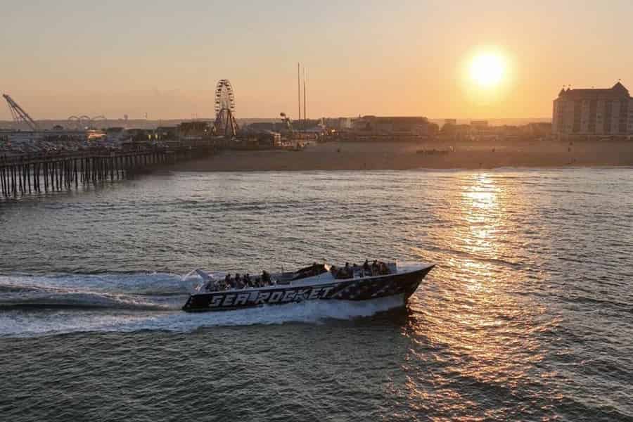 Ocean City, MD: Sea Rocket Sunset Cruise & Dolphin Watch. Foto: GetYourGuide