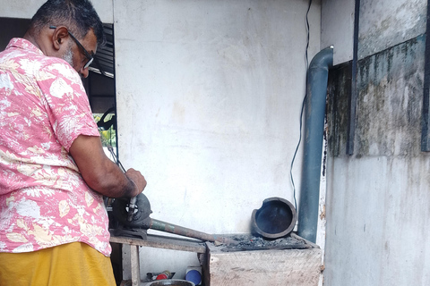 Galle : Craft Your Own Silver Jewelry with a Local family Galle : Silversmithing Workshop with Snacks