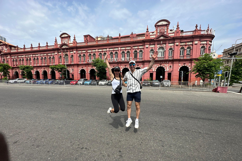 Colombo: Private Tuk-Tuk City Tour with Guide & Tickets Colombo: Private Tuk-Tuk Tour & Authentic Ceylon Tea Tasting