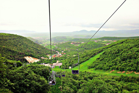 Tour privado: Teleférico de Tsaghkadzor, lago Sevan, DilijanTeleférico de Tsaghkadzor, lago Sevan, Dilijan