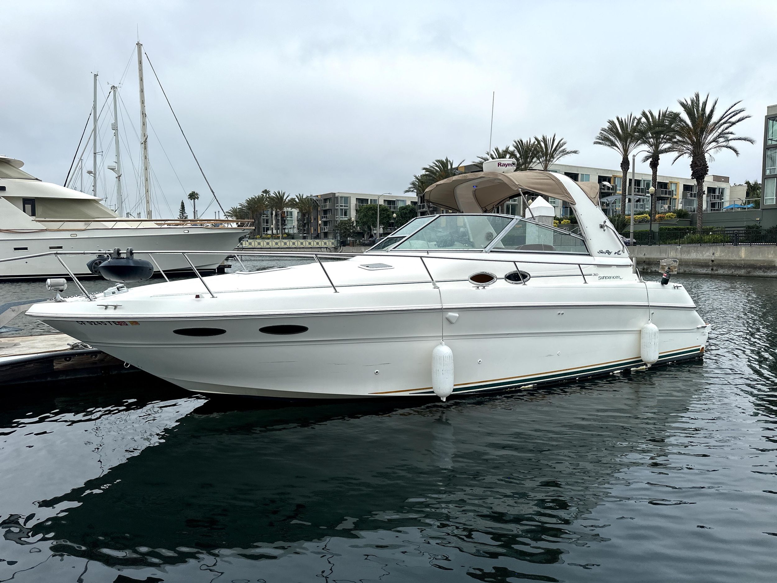 Marina Del Rey: Luxusyacht mit Kapitän