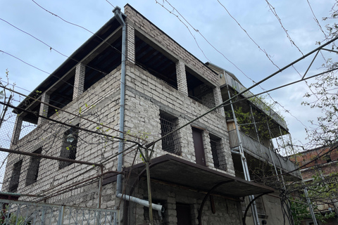 Tbilisi: Crime Stories & Hidden Tales Walking Tour