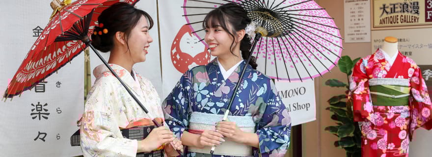 Kanazawa : location de kimonos japonais près du quartier de Higashi Chaya