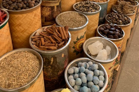 Delhi: Old Delhi Heritage Walk+Rikshaw Ride & Spice Market