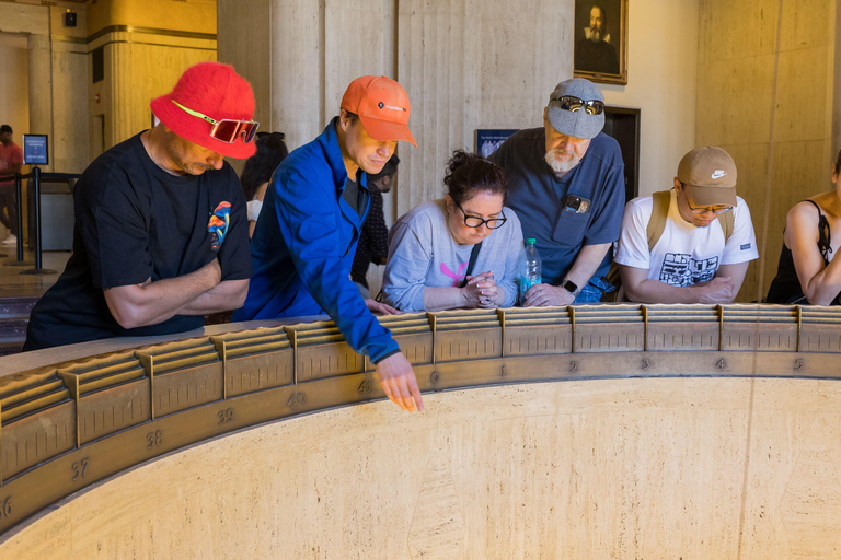 LA: Biljettalternativ för rundtur i Griffith-observatoriet och planetariumLos Angeles: Guidad tur till Griffith Observatory