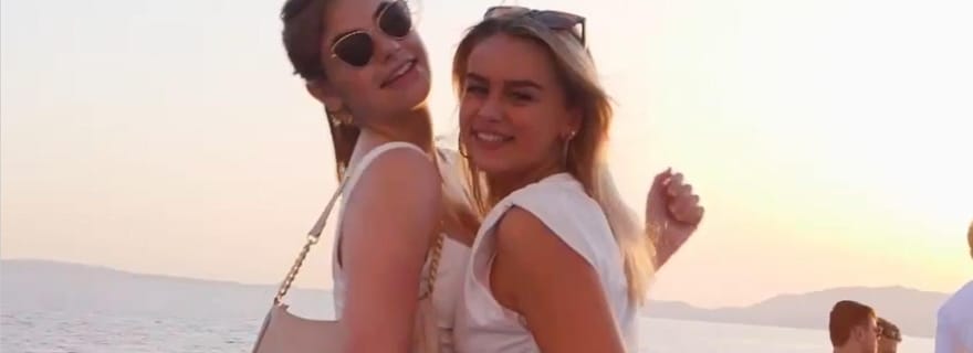 Palma de Majorque : soirée en bateau au coucher du soleil avec DJ et animation