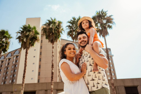 Gran Canaria: Private Playa del Inglés Holiday Photoshoot Standard: 20 photos | 30 mins