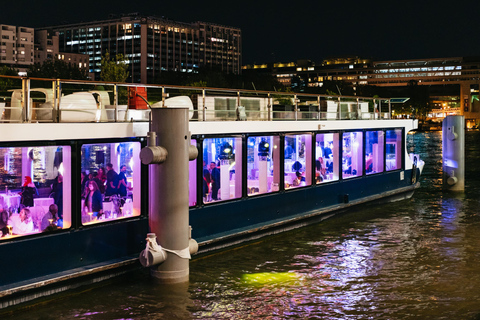 Paris : Dîner-croisière gastronomique sur la Seine avec musique liveDîner-croisière et concert