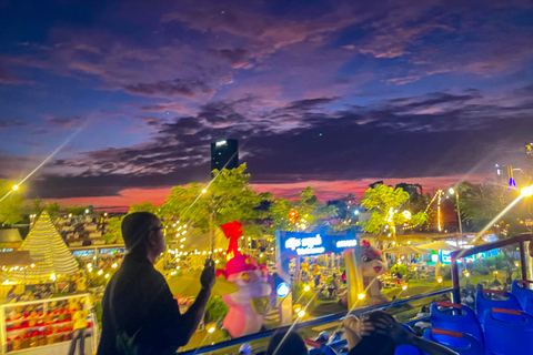 Phnom Penh: Night Bus Tour with Drinks, Snacks, and Music