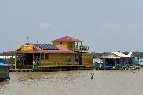 Siem Reap: Tonle Sap Lake & Floating Village Tour Tour in a Tuk Tuk