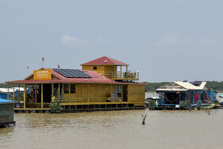 Siem Reap: Tonle Sap Lake & Floating Village Tour Tour in a Tuk Tuk
