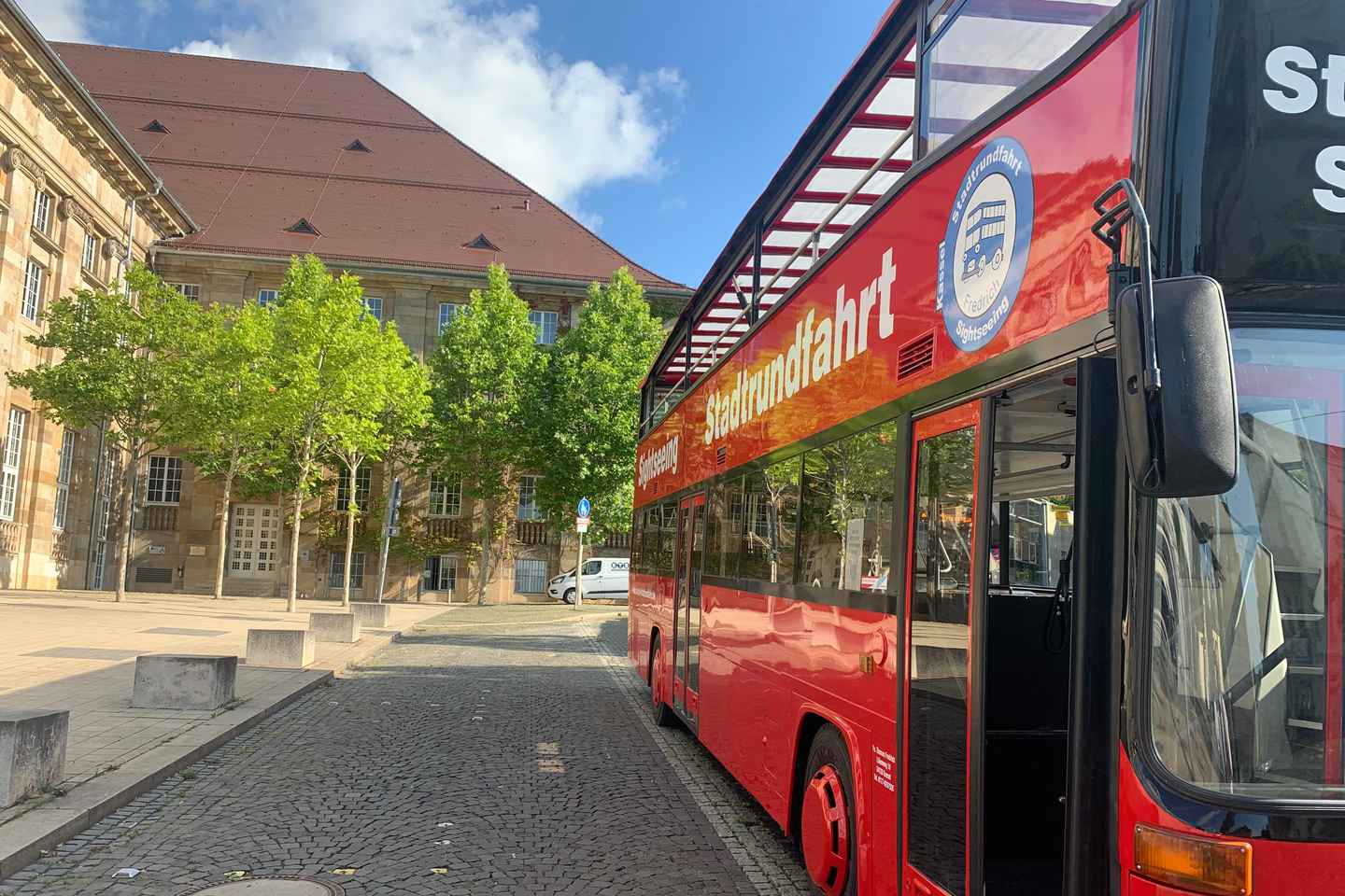 Kassel: City Tour and sightseeing in 8 Languages