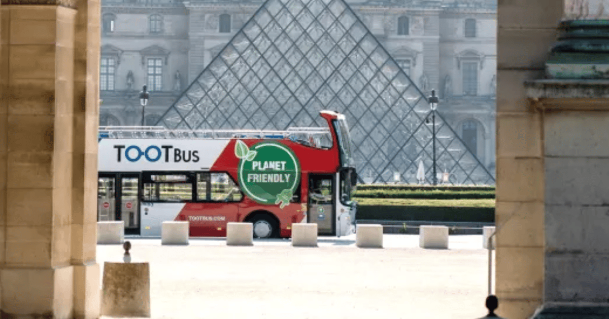 Paris Musée du Louvre Entrée rapide et bus en arrêts à arrêts