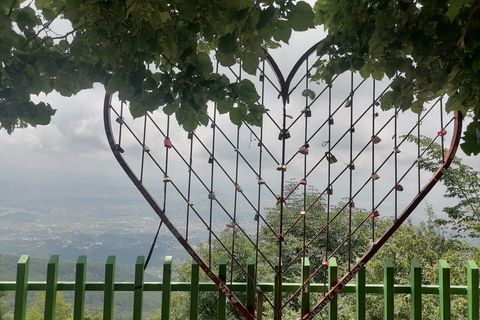 Tirana Tour a pie y Teleférico a Dajti /w ticket de entrada incluido