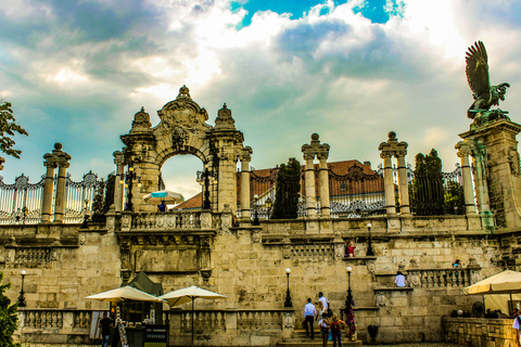 Buda Castle Hill Tour: Fisherman’s Bastion & Matthias Church Buda Castle Hill Tour German