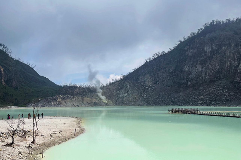 Jakarta : Volcano, Suspension Bridge and Hot Spring