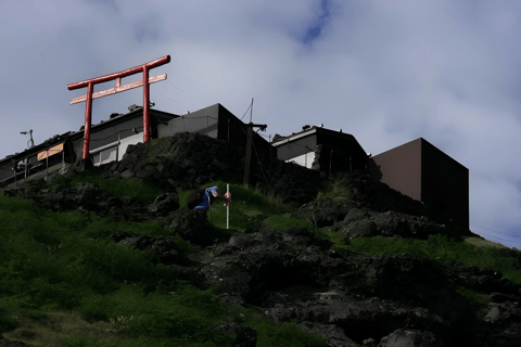 Mt. Fuji Guided Summit Climb with Mountain Hut Stay From Tokyo by Public Transit