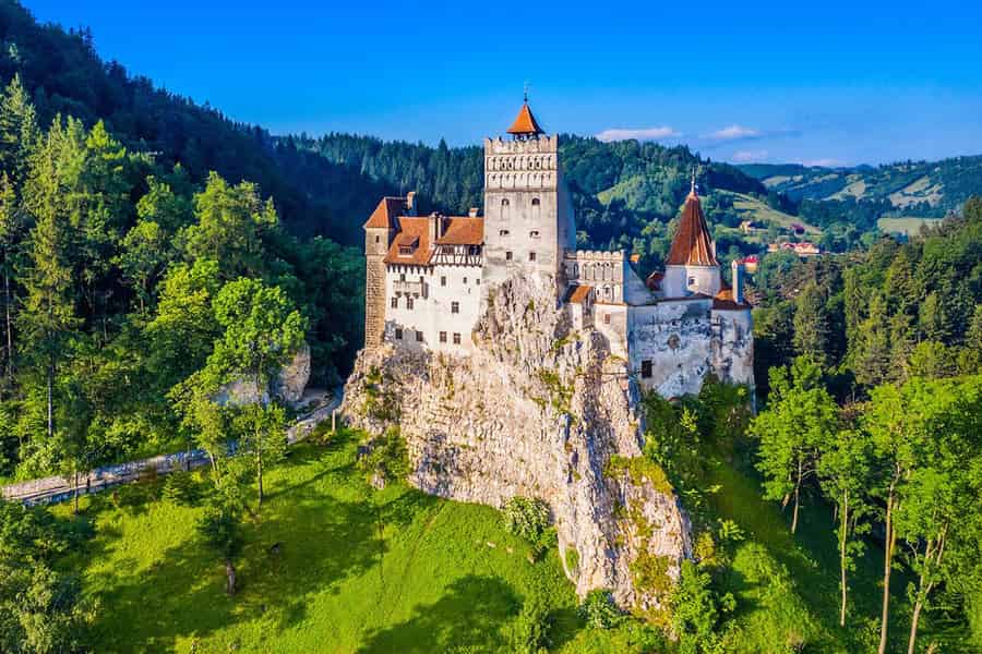 Ab Brașov: Die Highlights von Bran, Peleș, Cantacuzino und Sinaia. Foto: GetYourGuide Ab Brașov: Die Highlights von Bran, Peleș, Cantacuzino und Sinaia. Foto: GetYourGuide