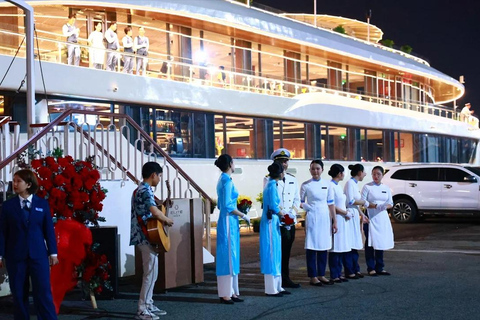 Ho Chi Minh City: New Year's Eve Dinner & Fireworks Cruise Buffet Dinner + Rooftop Fireworks Combo