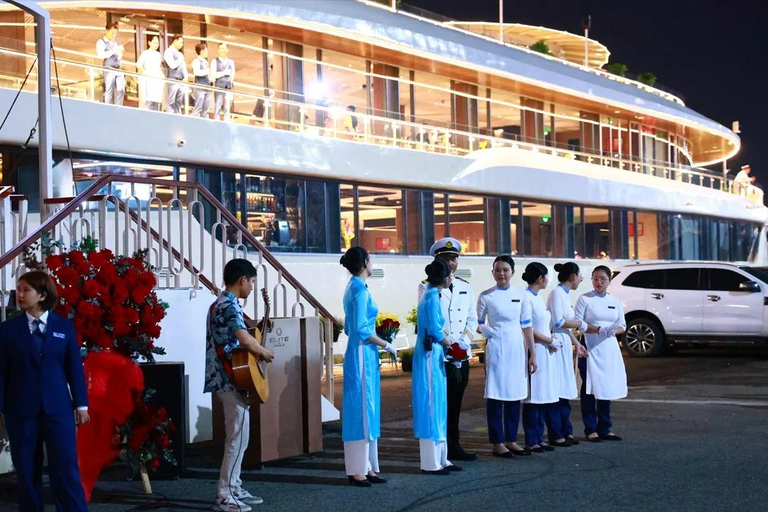 Ho Chi Minh City: New Year's Eve Dinner & Fireworks Cruise Buffet Dinner + Rooftop Fireworks Combo