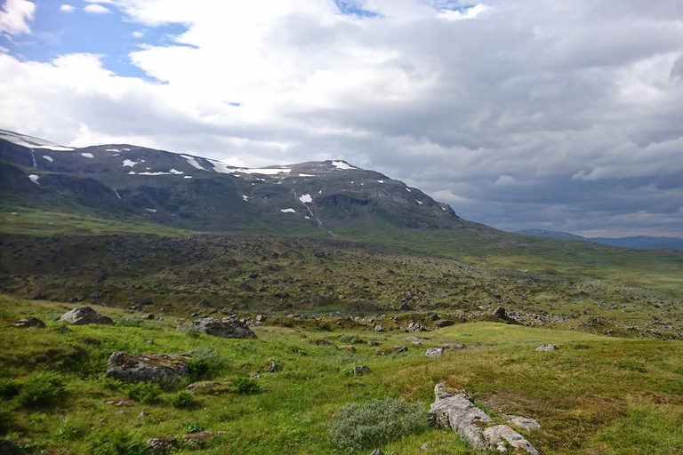 Abisko: Kärkevagge and Trollsjön Lake Day Hike
